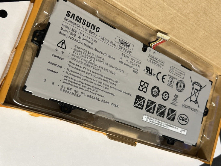 Original 54Wh AA-PBTN4LR Samsung NP940X3M NP940X5N Series Notebook 1588-3366 Battery